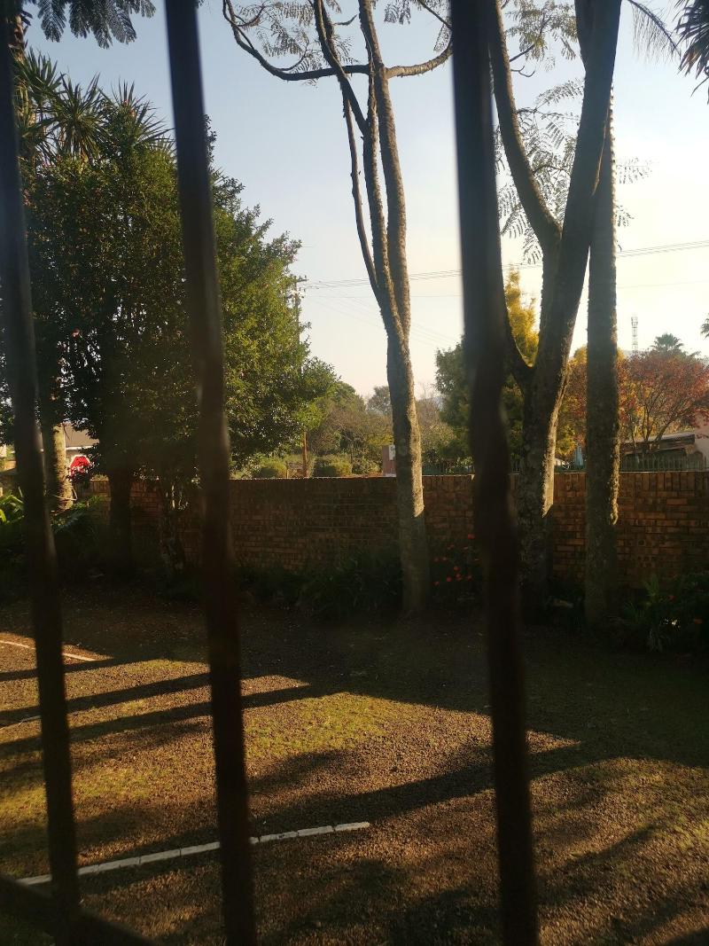 Autumn Breeze Manor image
