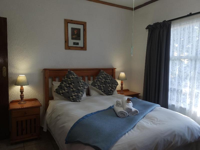 Autumn Breeze Manor image