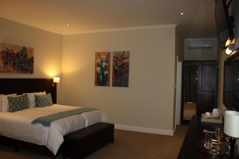 Clos Malverne Wine Estate Accommodation image