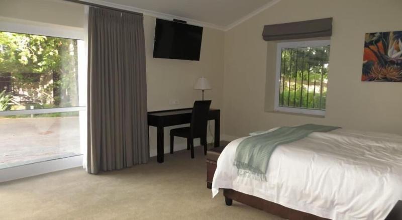 Clos Malverne Wine Estate Accommodation image