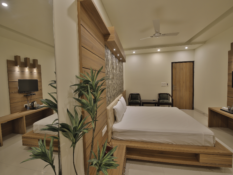 Hotel Grand Safari image