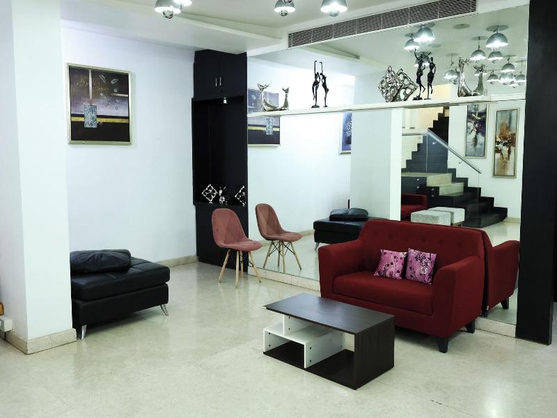 Mango Hotels - Purple Brigade image