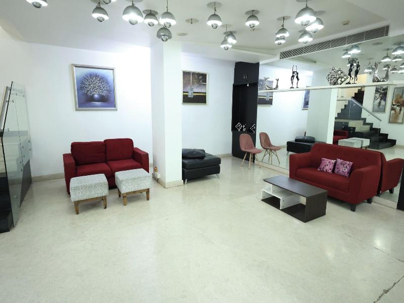 Mango Hotels - Purple Brigade image