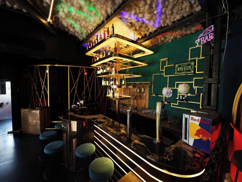 Mango Hotels - Purple Brigade image