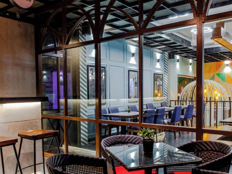 Mango Hotels - Purple Brigade image