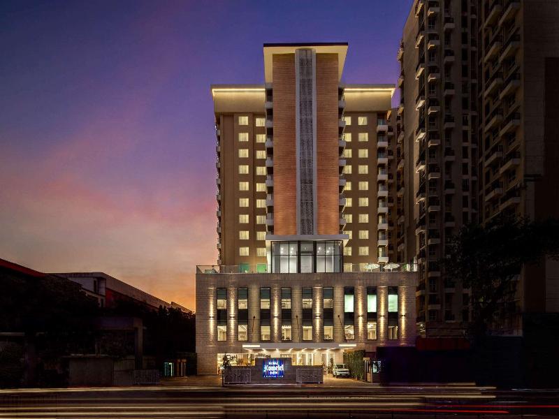 Royal Hometel Suites image