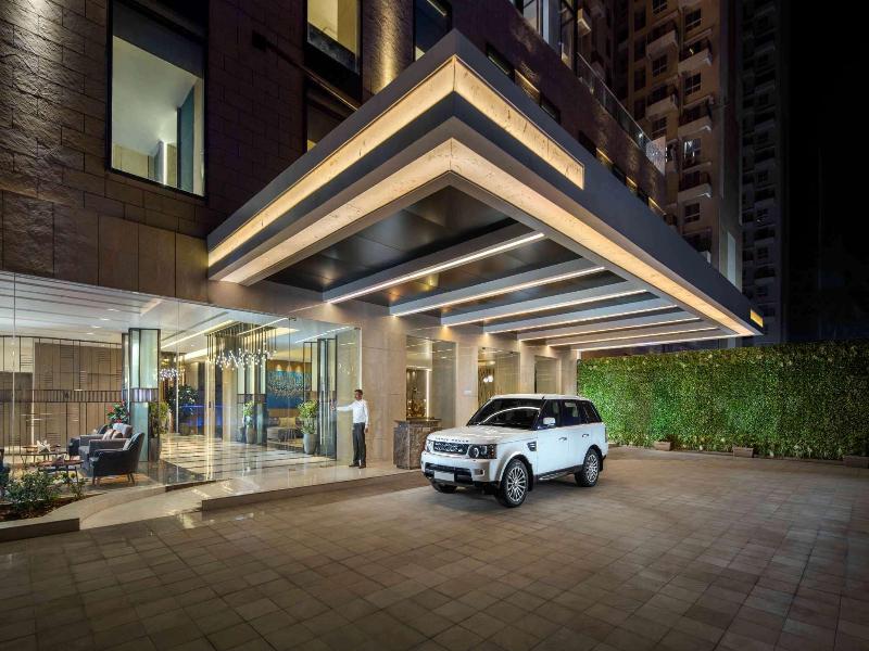 Royal Hometel Suites image