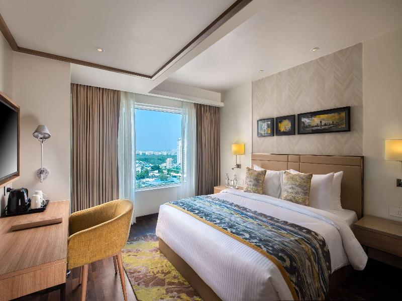 Royal Hometel Suites image