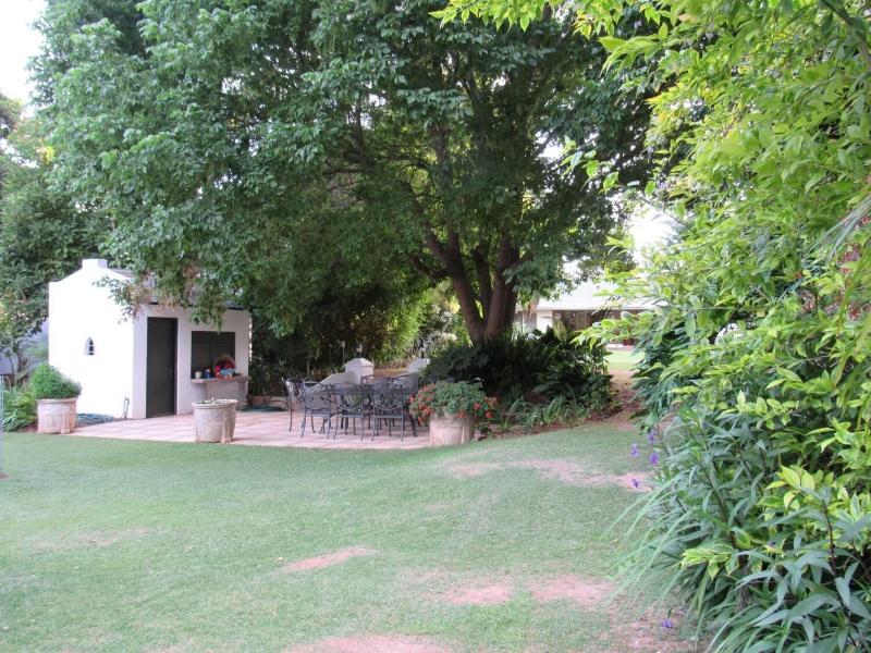 Happy Lands Self Catering/B&B