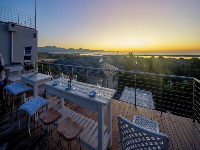 Thanda Vista - Bed and Breakfast