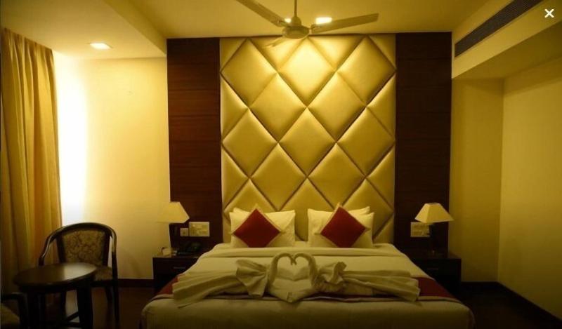 Hotel Mandarin Square image