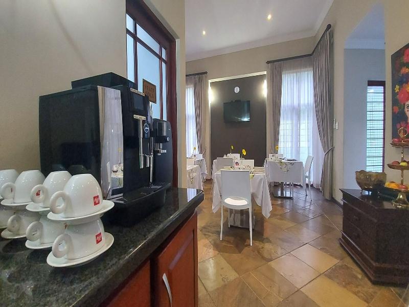 Matumi Golf Lodge image