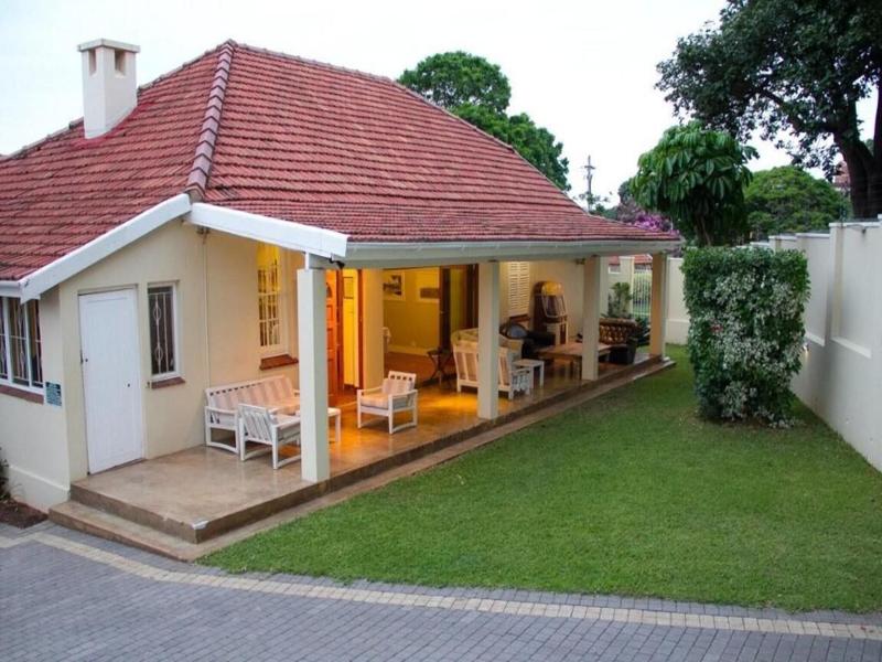 Coweys Corner image