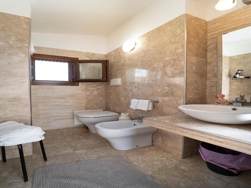 B&B Kore image