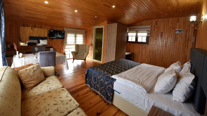 Dora Hotel image