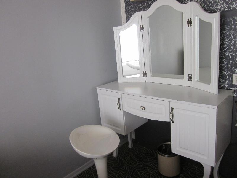 Tuyap Pin Suite image