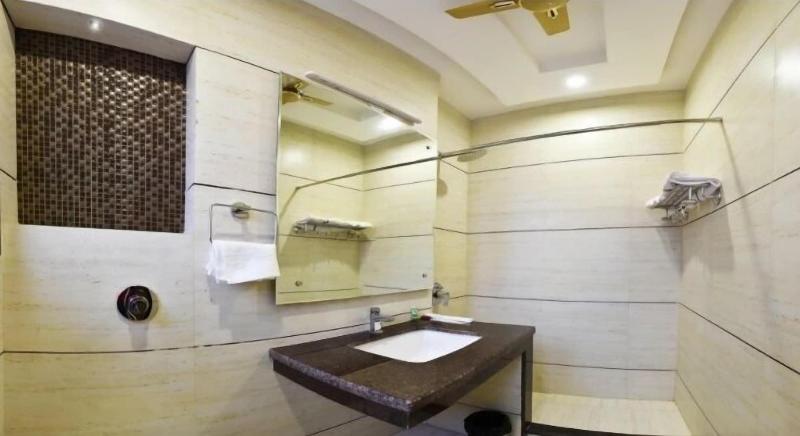 Hotel Amritsar International image