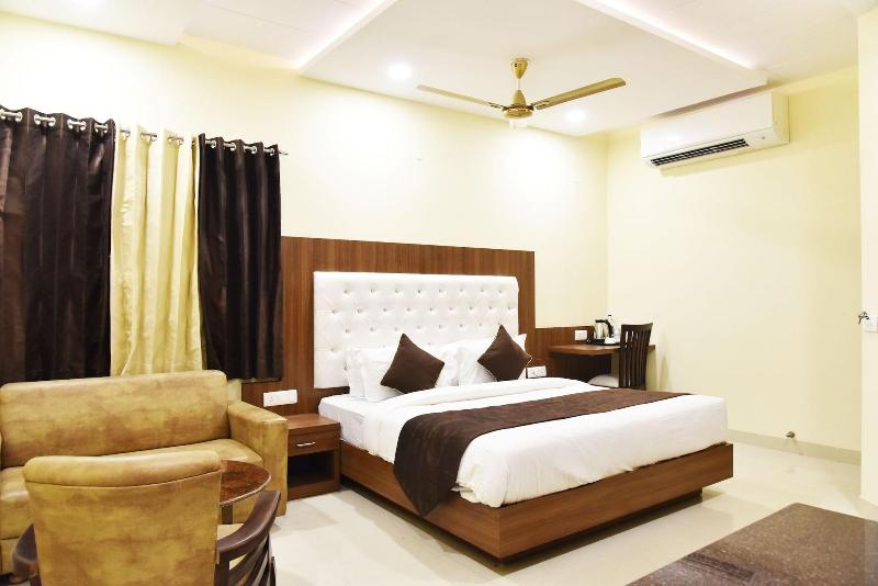 Hotel Amritsar International image
