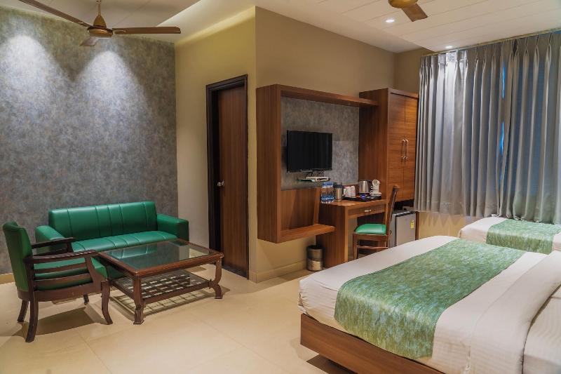 Hotel Amritsar International image