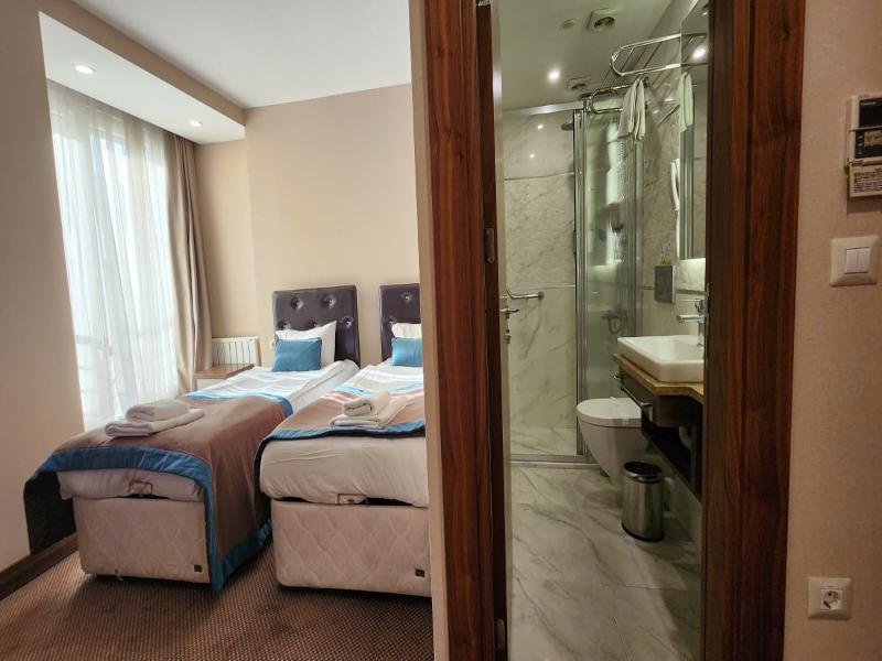 Guler Park Hotel image