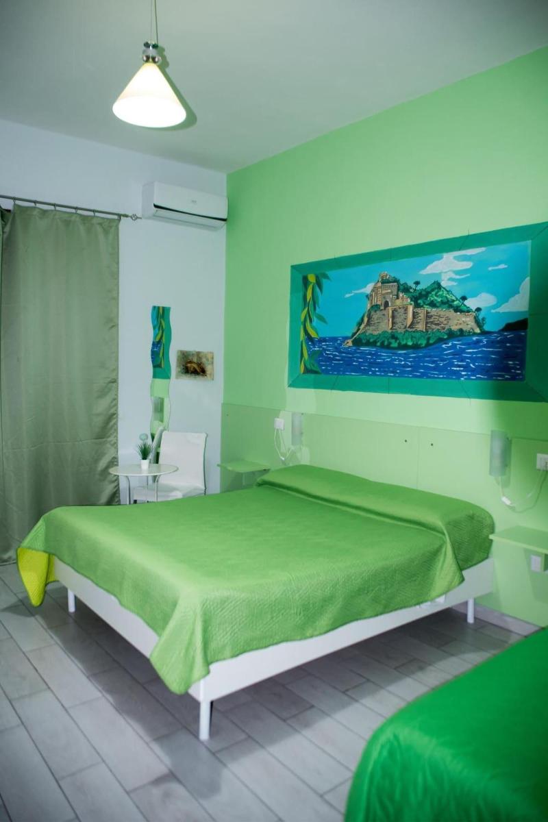 B&B Isole image