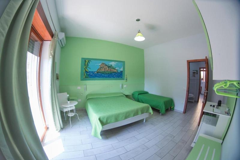 B&B Isole image