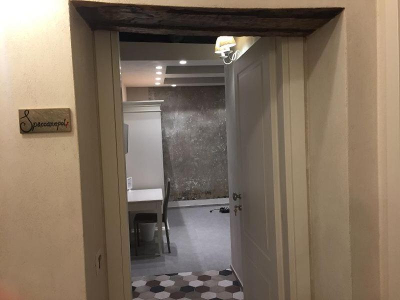 Vicoli Di Napoli image