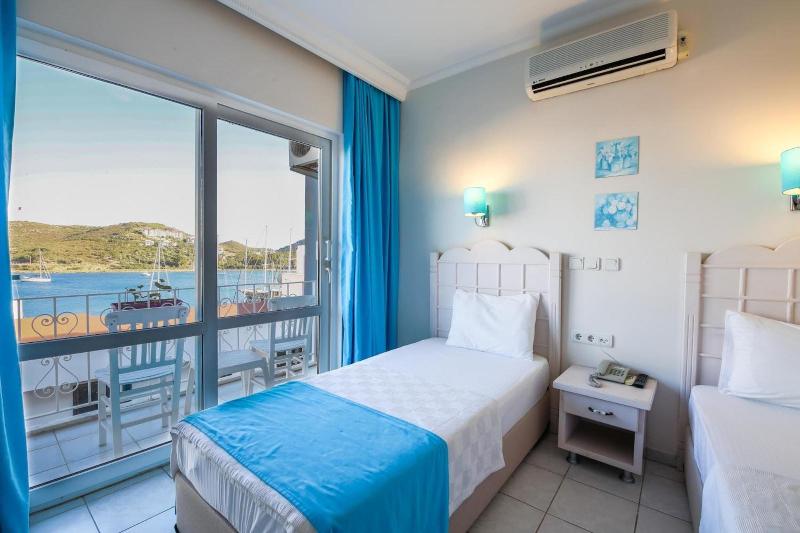 Bora Hotel image