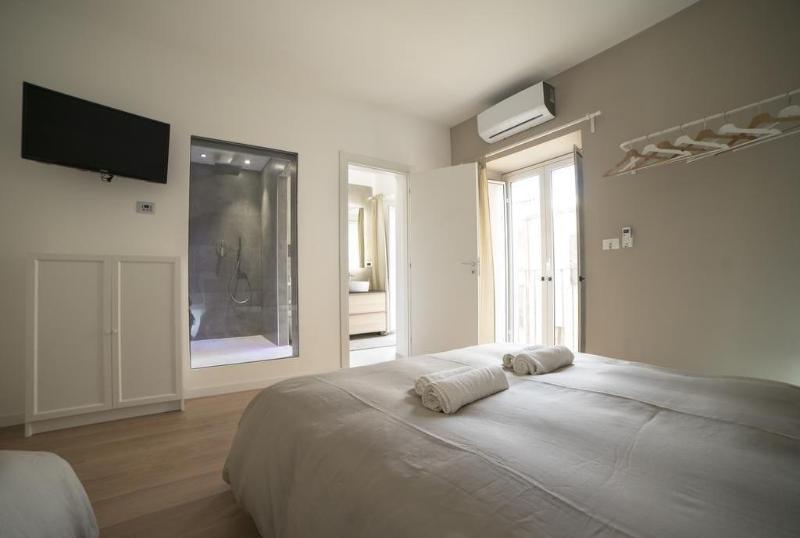Suite Dreams image