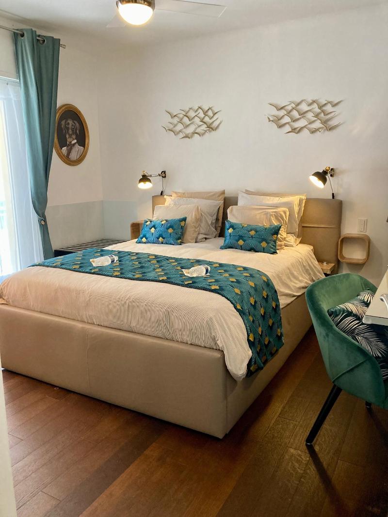 Cannes City B&B image