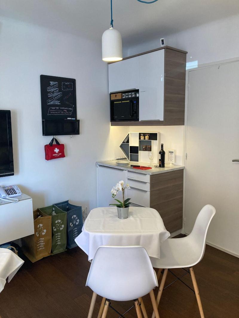 Cannes City B&B image