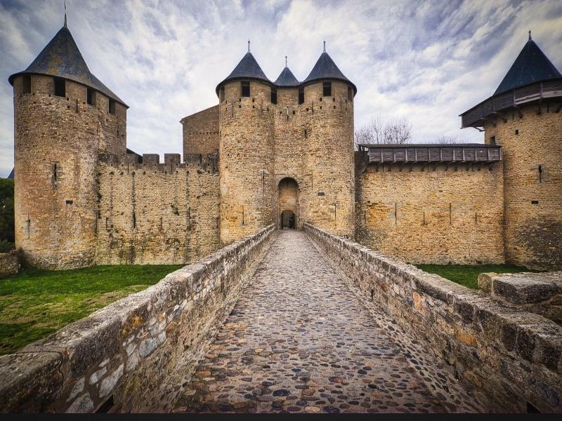 Entre Bastide Et Cite image
