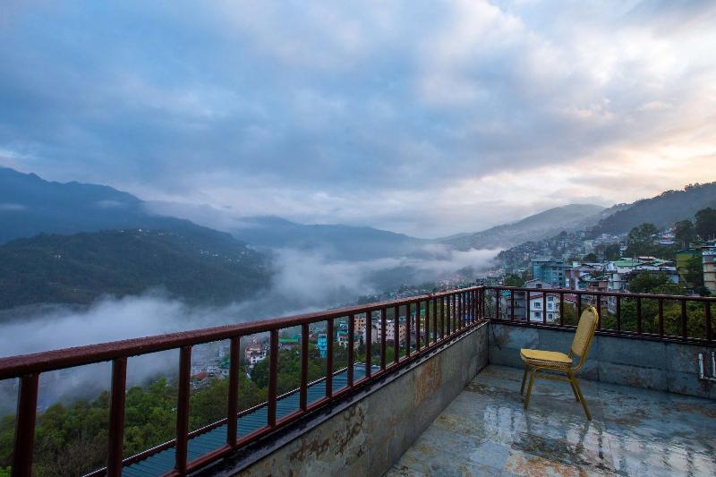 Mount Himalayan Hotel image