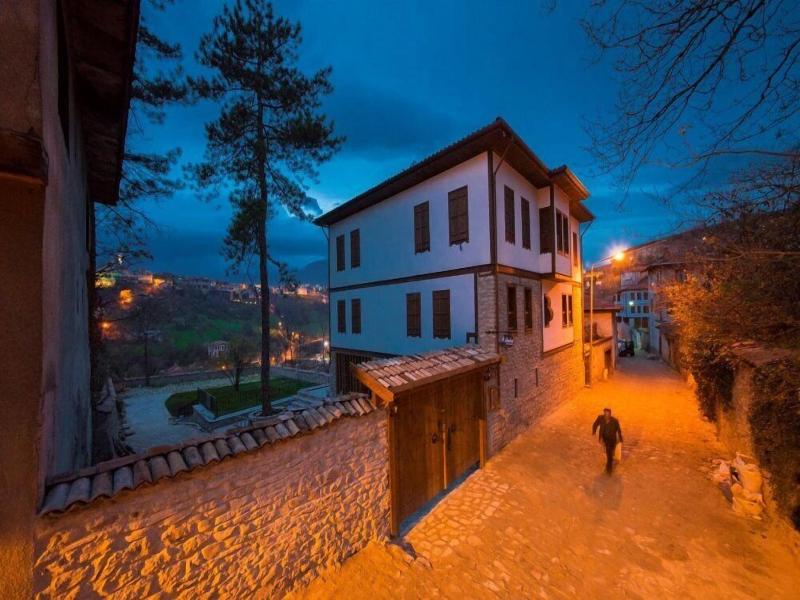 Akbulut Konak