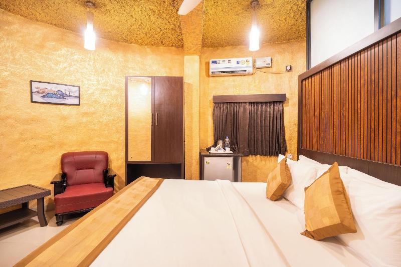 Coorg Jungle Camp Backwater Resort image
