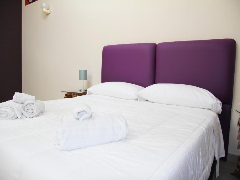 Urban Pop Hostel & BnB image