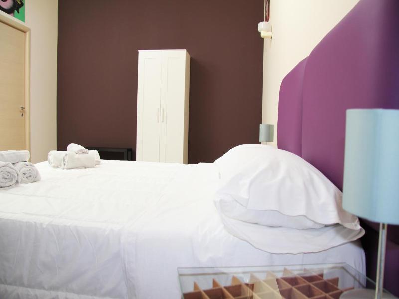 Urban Pop Hostel & BnB image