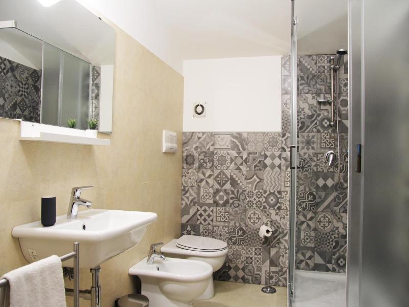 Urban Pop Hostel & BnB image