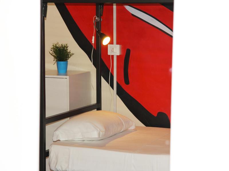 Urban Pop Hostel & BnB image