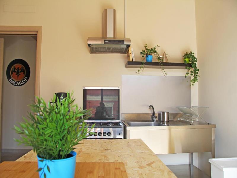 Urban Pop Hostel & BnB image