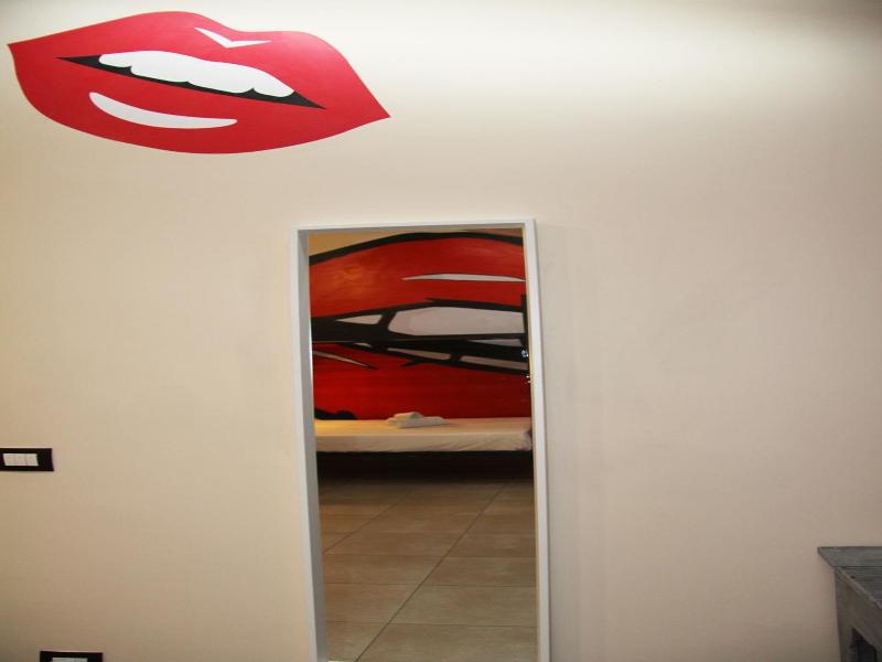 Urban Pop Hostel & BnB image