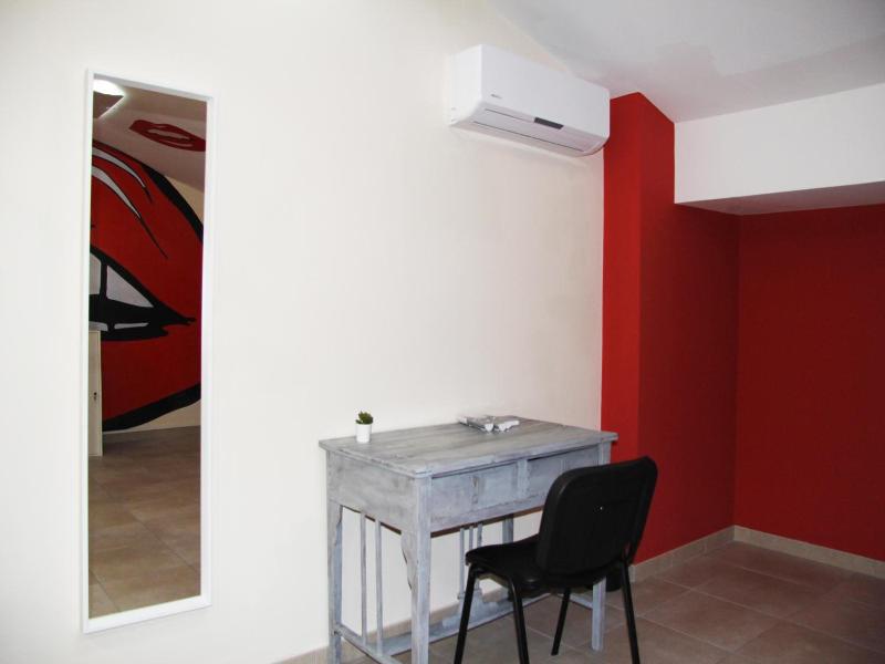 Urban Pop Hostel & BnB image