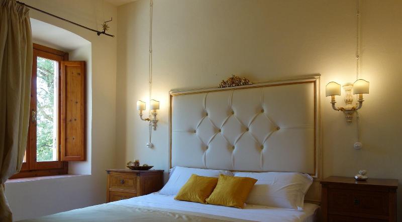 Bella Di Ceciliano image