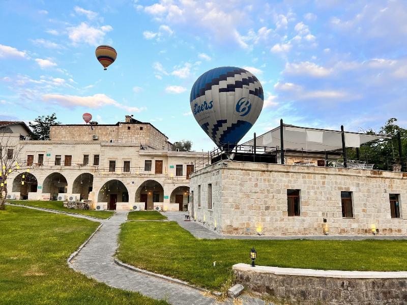 Jacob's Cave Suites