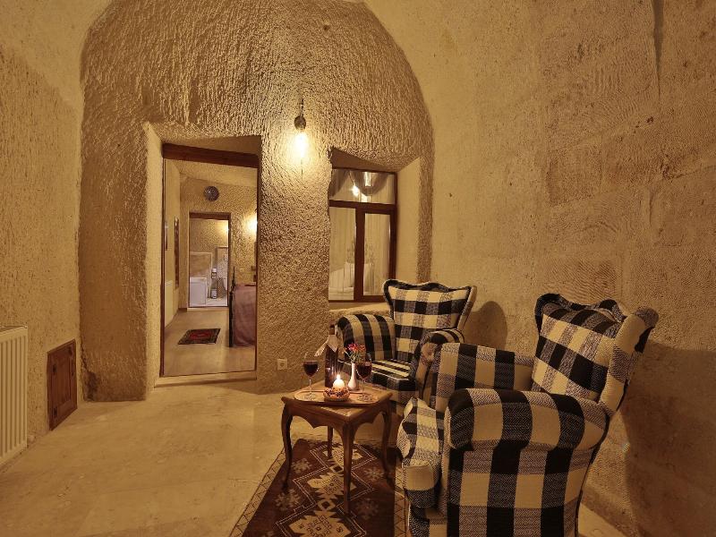 Jacob's Cave Suites