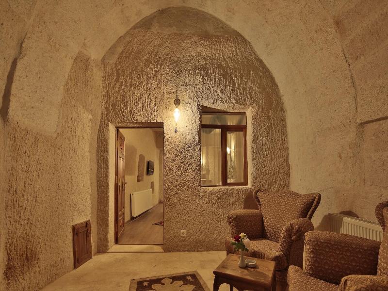Jacob's Cave Suites