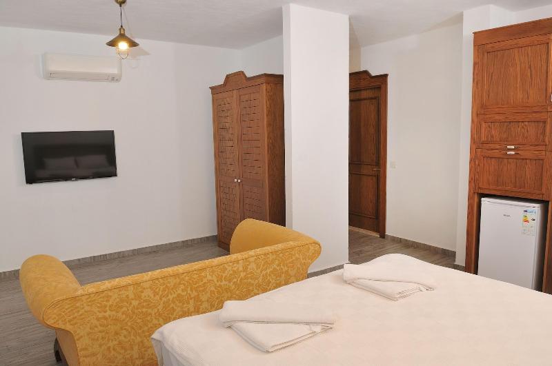 Brothers Cesme Boutique Hotel image