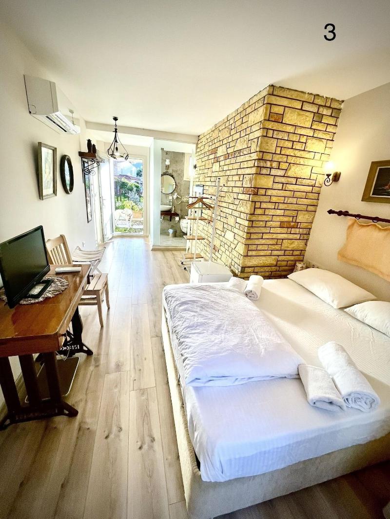 Destina Boutique Hotel image