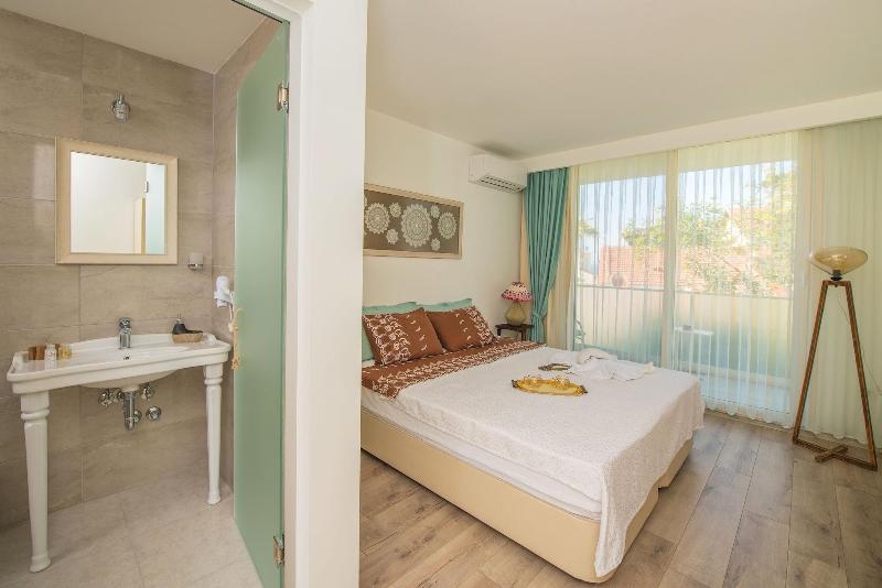 Destina Boutique Hotel image