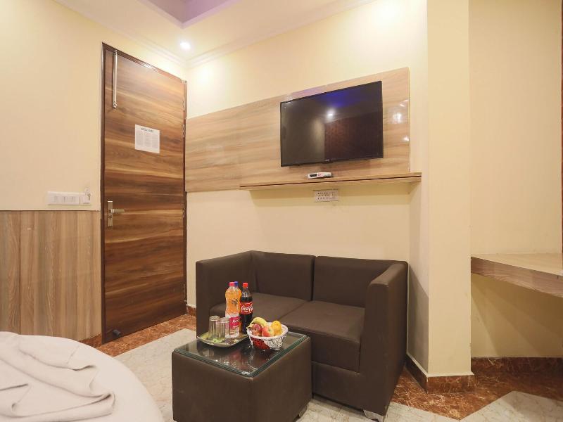 Hotel Deluxe Stay Inn image